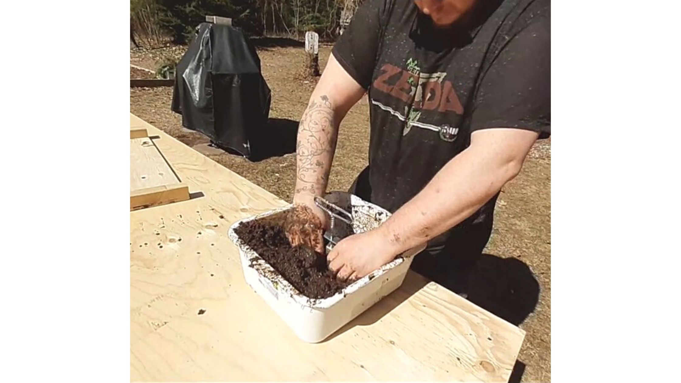 Step 4: Load up your soil blockers
